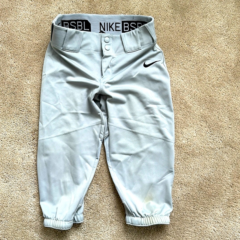 Nike baseball knickers- gray- boys medium